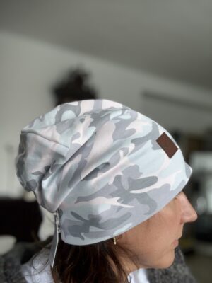 RŮŽOVÝ MASKÁČ